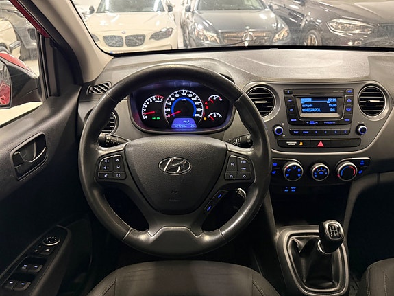 Hyundai i10 14 of 23