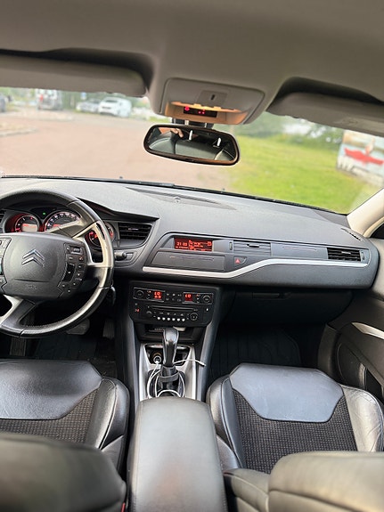 Citroen C5 7 of 8