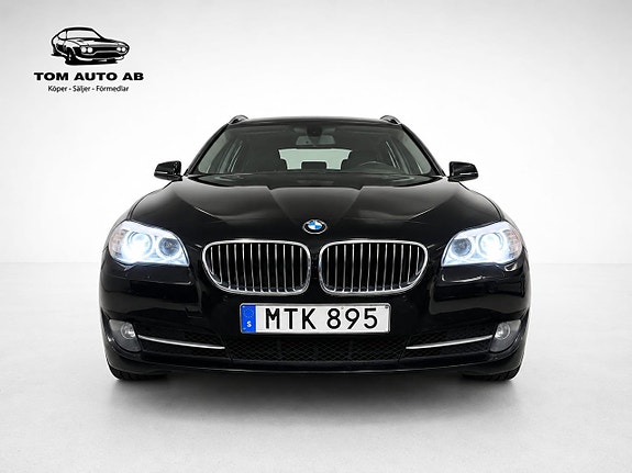 BMW 520d 2 of 5