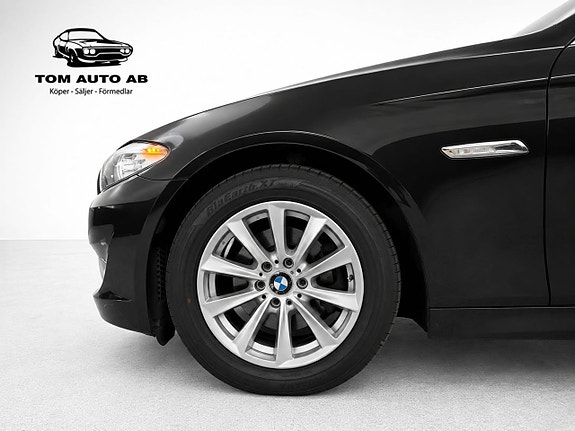 BMW 520d 3 of 5