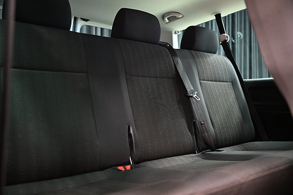 Volkswagen Caravelle 17 of 30