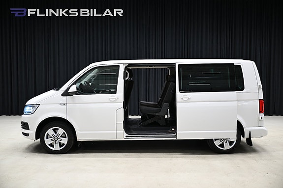 Volkswagen Caravelle 4 of 5