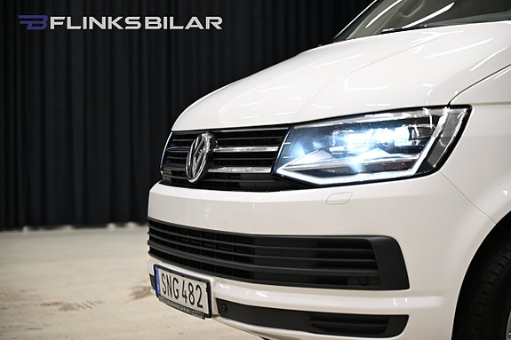 Volkswagen Caravelle 11 of 30