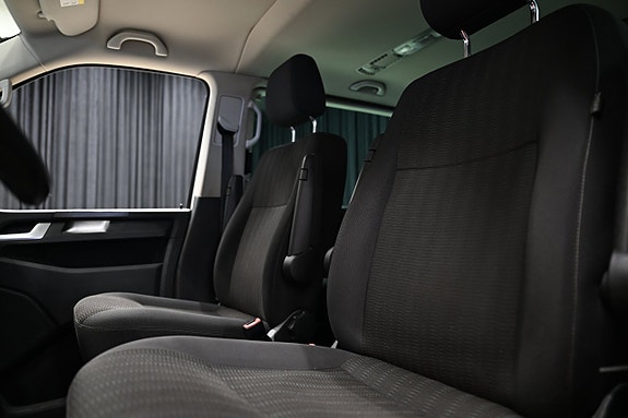 Volkswagen Caravelle 15 of 30