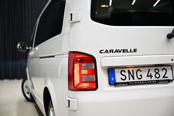 Volkswagen Caravelle 9 of 30