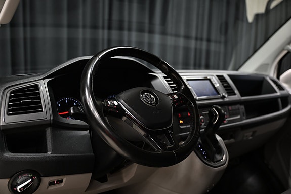 Volkswagen Transporter 21 of 30
