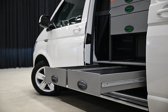 Volkswagen Transporter 12 of 30