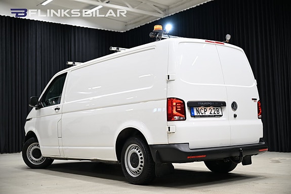Volkswagen Transporter 3 of 5