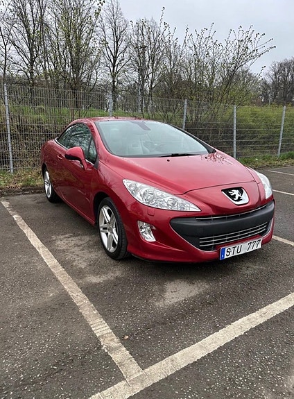 Peugeot 308 2 of 5