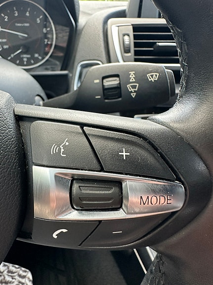BMW 118i 21 of 30