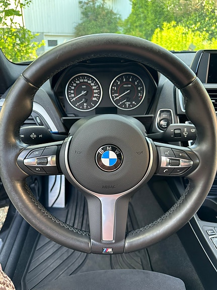BMW 118i 24 of 30