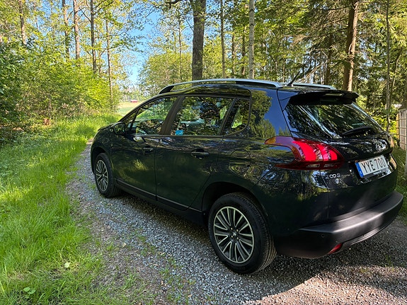 Peugeot 2008 3 of 5