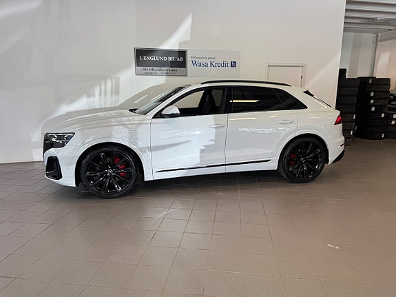 Audi Q8 2 of 22