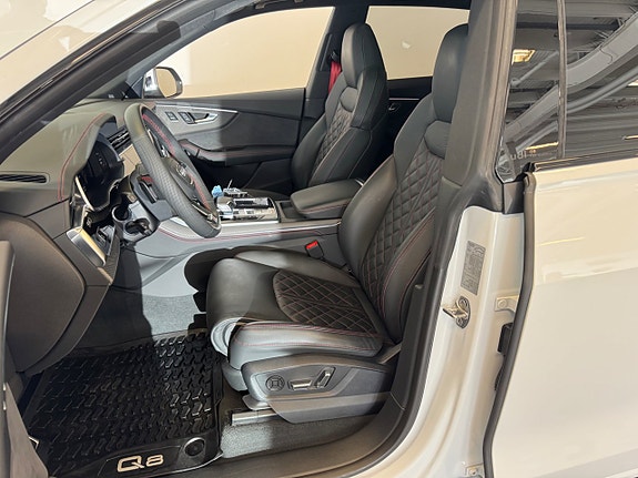 Audi Q8 6 of 22