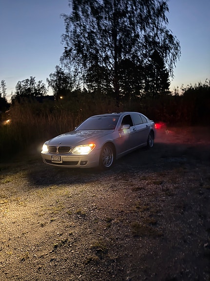 BMW 750Li 6 of 14