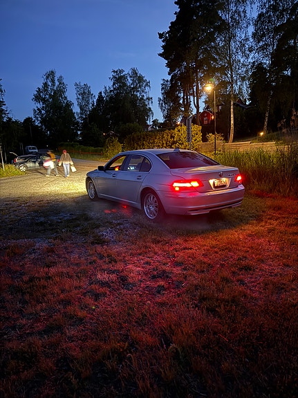 BMW 750Li 4 of 14