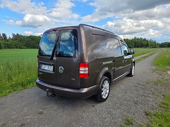 Volkswagen Caddy Maxi 3 of 5