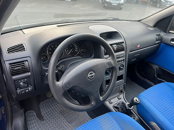 Opel Astra 3 of 4