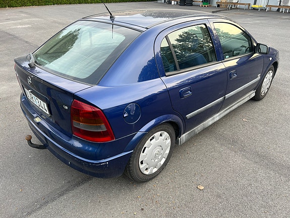 Opel Astra 2 of 4
