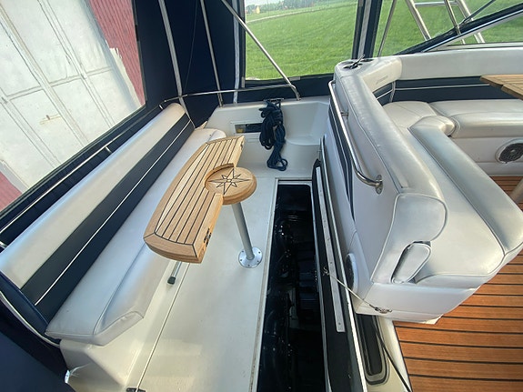 Rinker fiesta vee 300 11 of 15