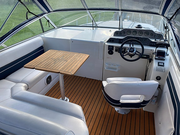 Rinker fiesta vee 300 10 of 15
