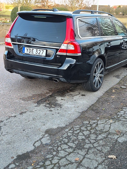 Volvo V70 6 of 9
