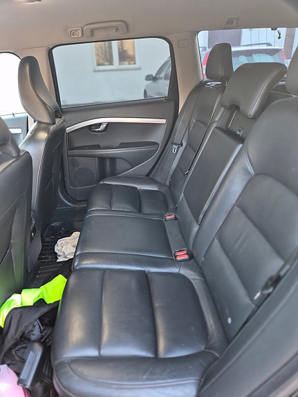 Volvo V70 8 of 9