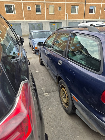 Volvo V40 3 of 5