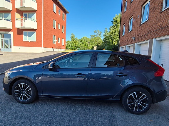 Volvo V40 5 of 7