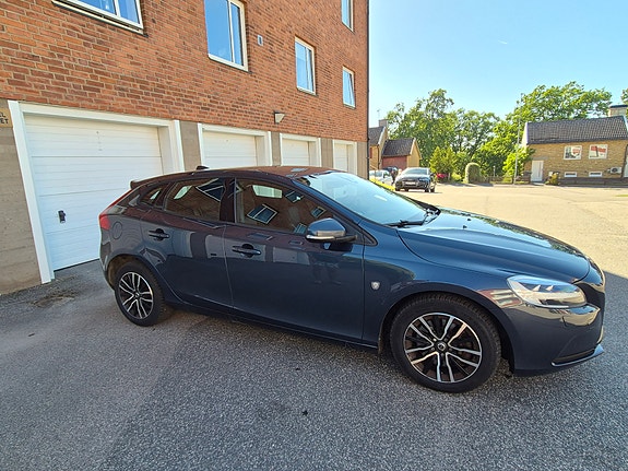 Volvo V40 6 of 7