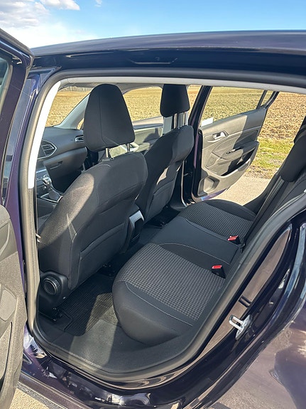 Peugeot 308 5 of 5