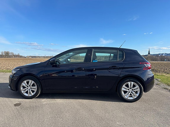 Peugeot 308 4 of 5