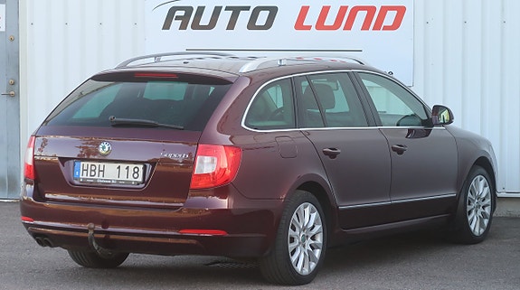 Skoda Superb 3 of 5