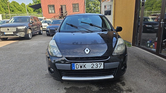Renault Clio 2 of 5