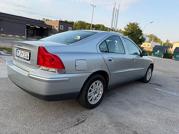Volvo S60 5 of 5
