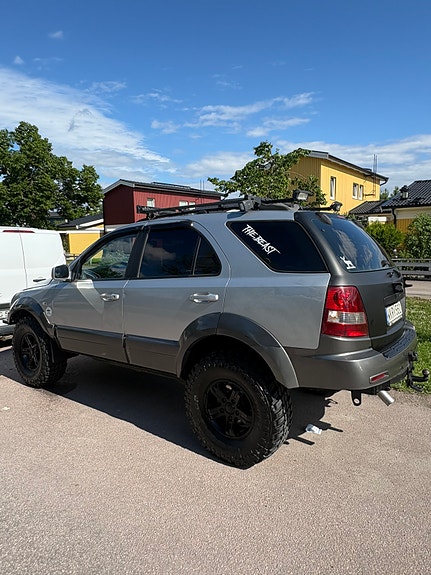 Kia Sorento 2 of 5