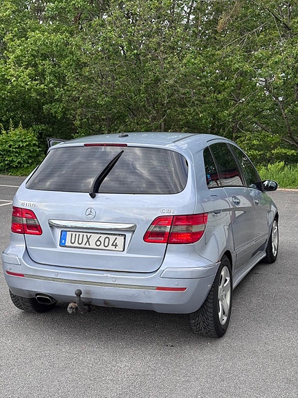 Mercedes-Benz B180 7 of 16
