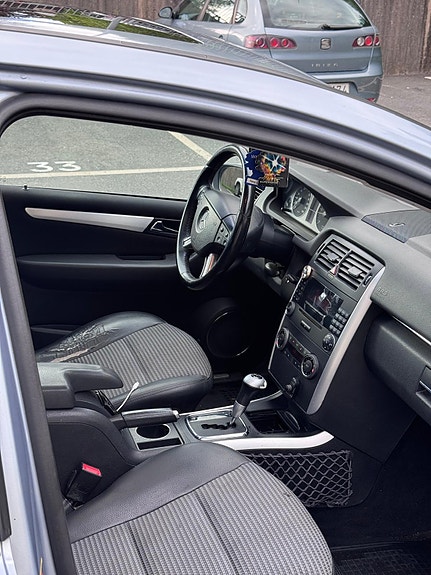 Mercedes-Benz B180 6 of 16