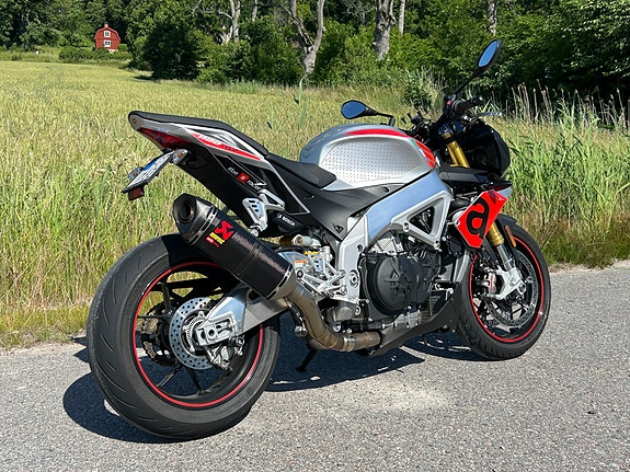 Aprilia Tuono V4 1100 RR 4 of 5