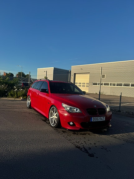 BMW 520d 3 of 5