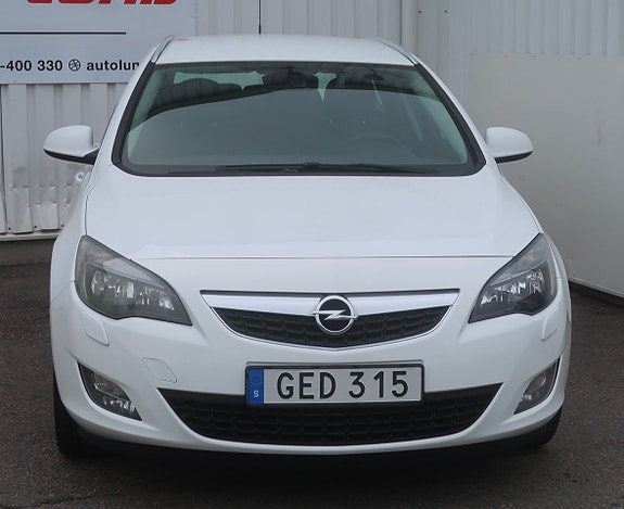 Opel Astra 2 of 5
