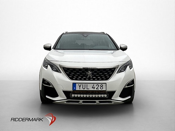 Peugeot 5008 2 of 5