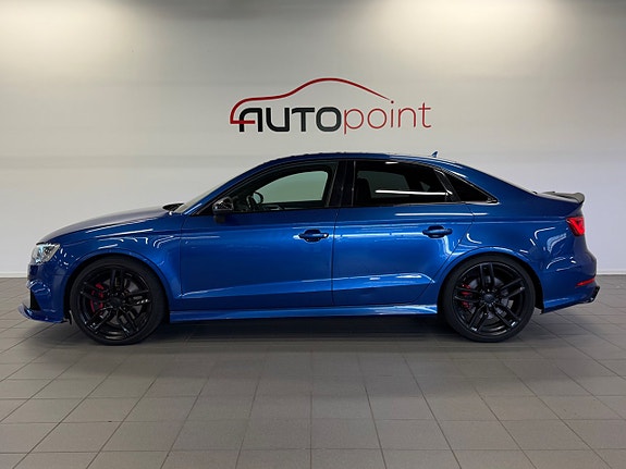 Audi S3 4 of 5