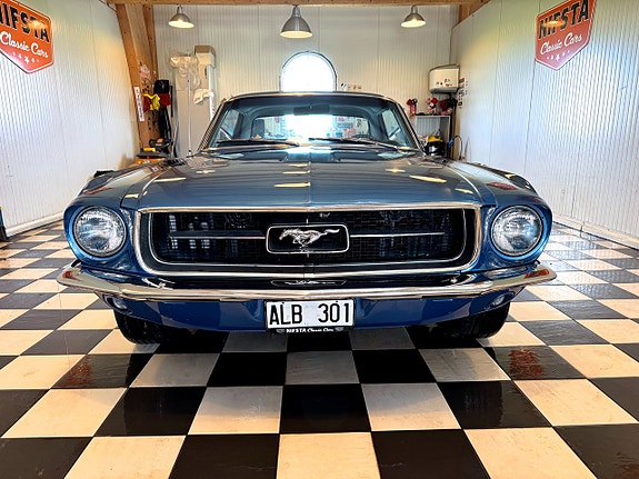 Ford Mustang 5 of 5