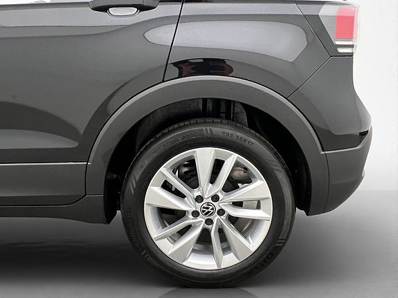 Volkswagen T-Cross 28 of 30