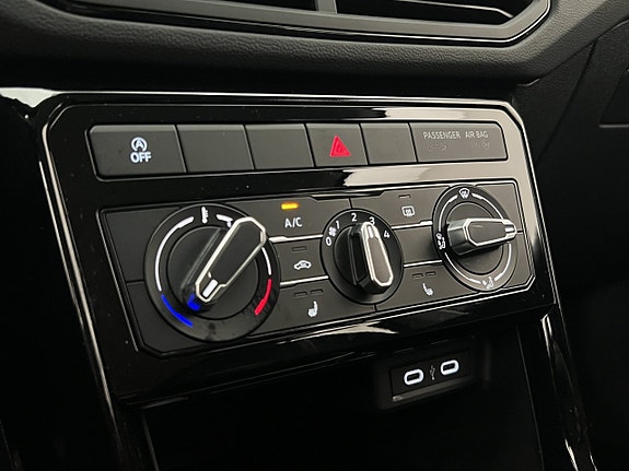 Volkswagen T-Cross 19 of 30