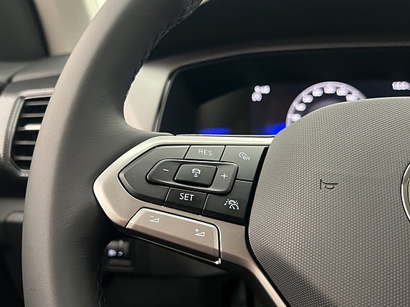 Volkswagen T-Cross 21 of 30