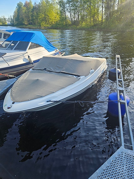 Regal 1700lsr bowrider, Volvo Penta 4.3 GL 9 of 9
