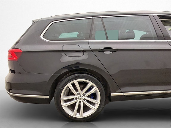Volkswagen Passat 29 of 30