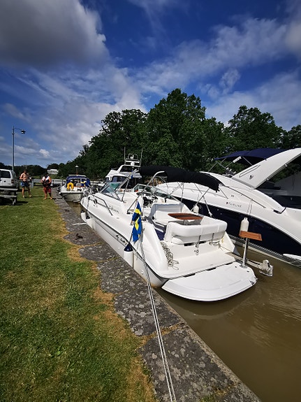 Sea Ray Sundancer 250 5 of 11